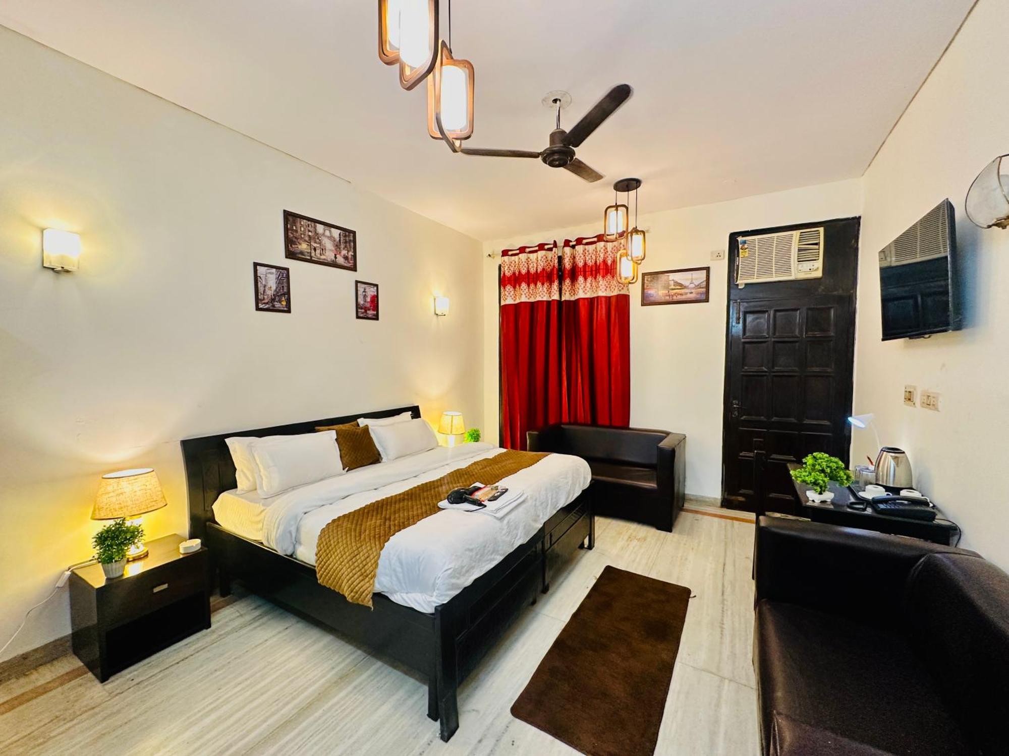 The White Scent-Near Noida Sector 18 Metro Hotell Eksteriør bilde