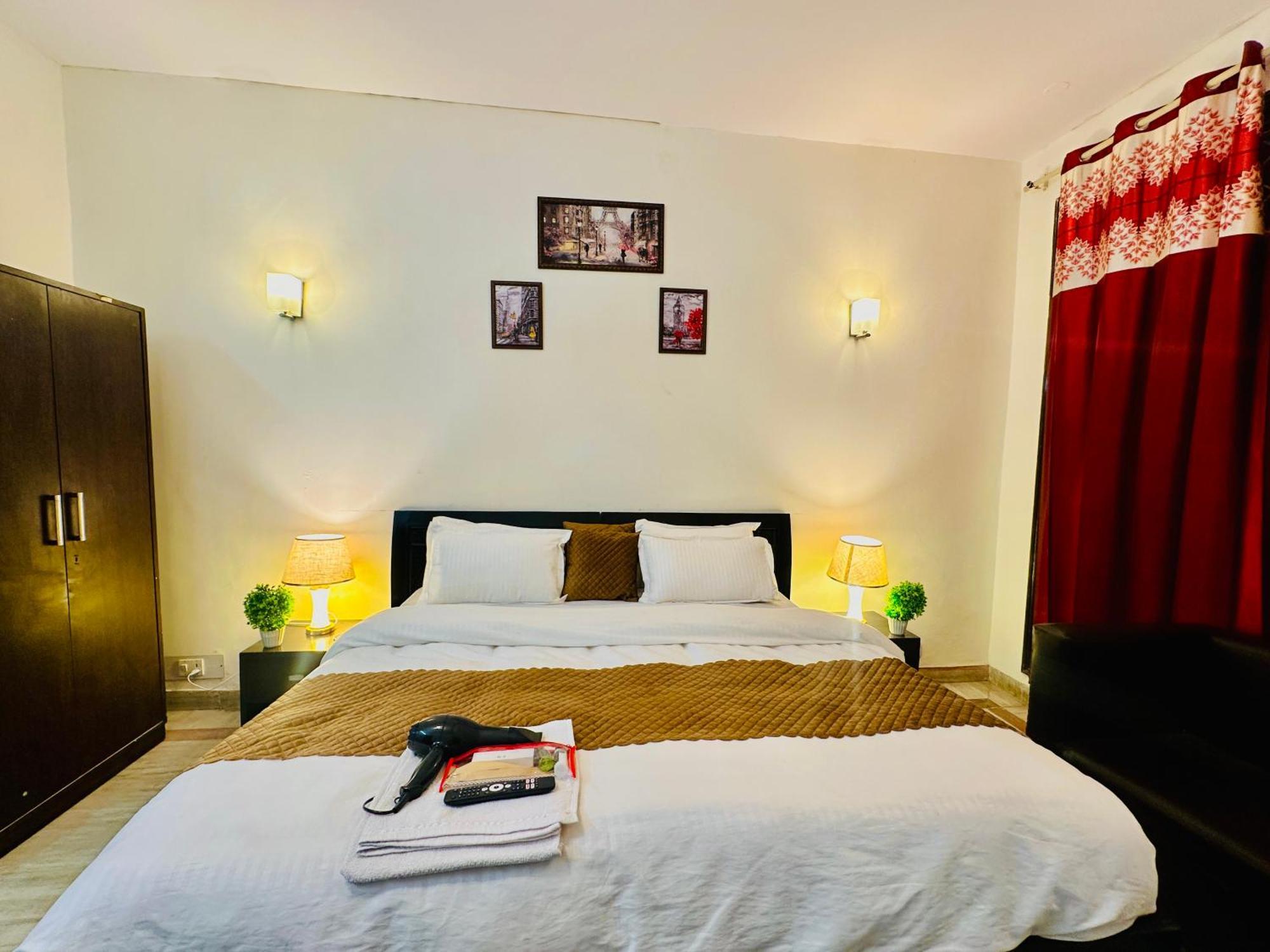 The White Scent-Near Noida Sector 18 Metro Hotell Eksteriør bilde