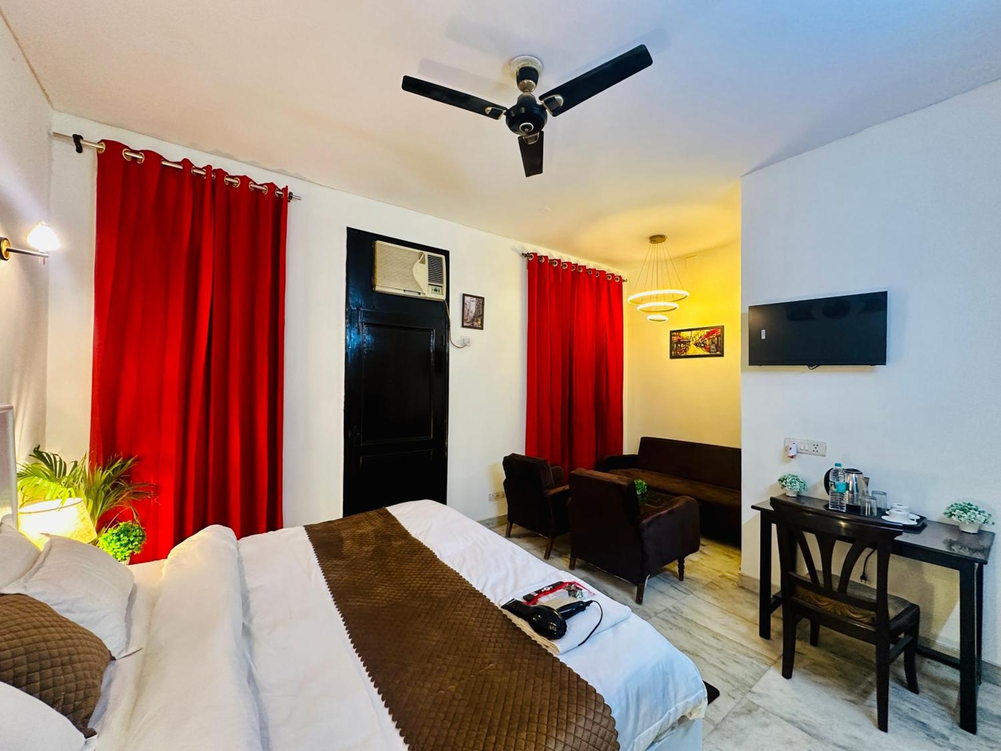 The White Scent-Near Noida Sector 18 Metro Hotell Eksteriør bilde